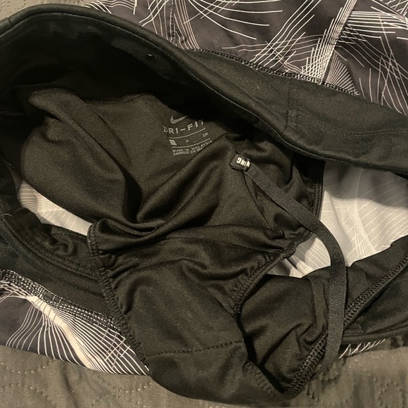 Nike shorts - Picture 3 of 3